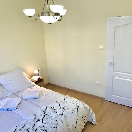 Ella Apartman Дебрецен Екстер'єр фото
