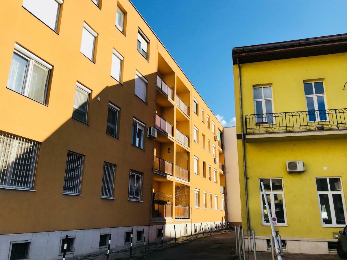 Ella Apartman Дебрецен Екстер'єр фото